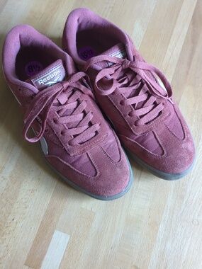 Reebok Dusty Rose Sneakers 8.5